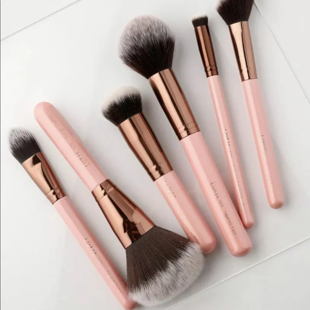 LUXIE FACE ESSENTIAL BRUSH SET-ROSE GOLD $85